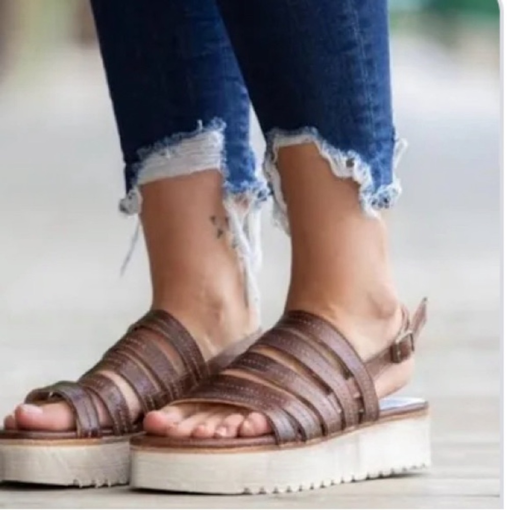 bed stu sandals  ensley size 9 tan rustic color